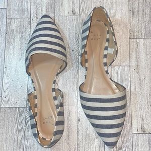 A new day flats. Women’s size 8. Blue & white stripes.